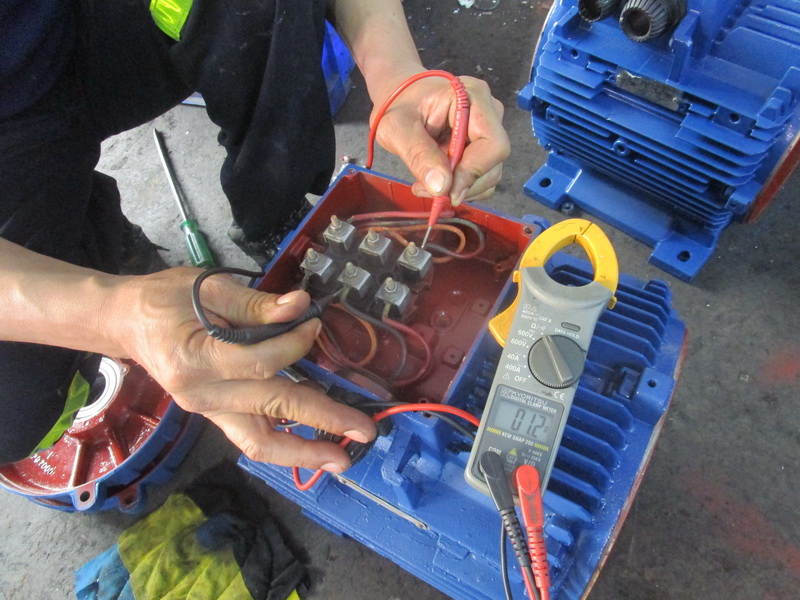 วัดค่าความต้านทานขดลวด Multi Meter